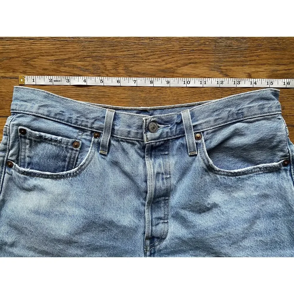 LEVI’S 501 High-Rise Distressed Fringe Cut-Off Denim Shorts sz W30